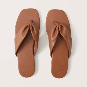 Abercrombie Flipflops BRAND NEW Size 8/9